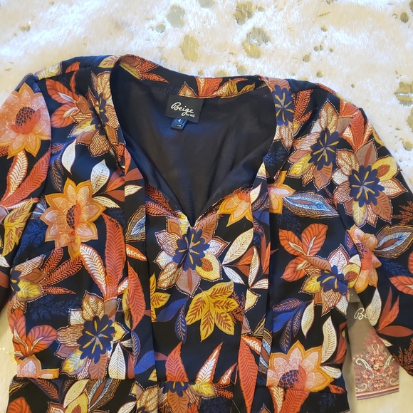 NWT Beige by eci 4 Navy Printed Floral Dress - Picture 4 of 8